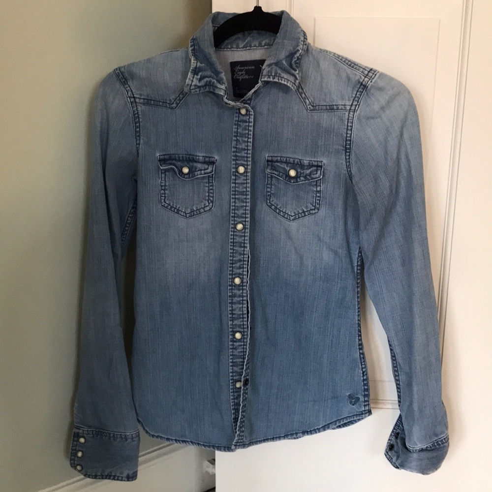 American eagle blue jean button down shirt